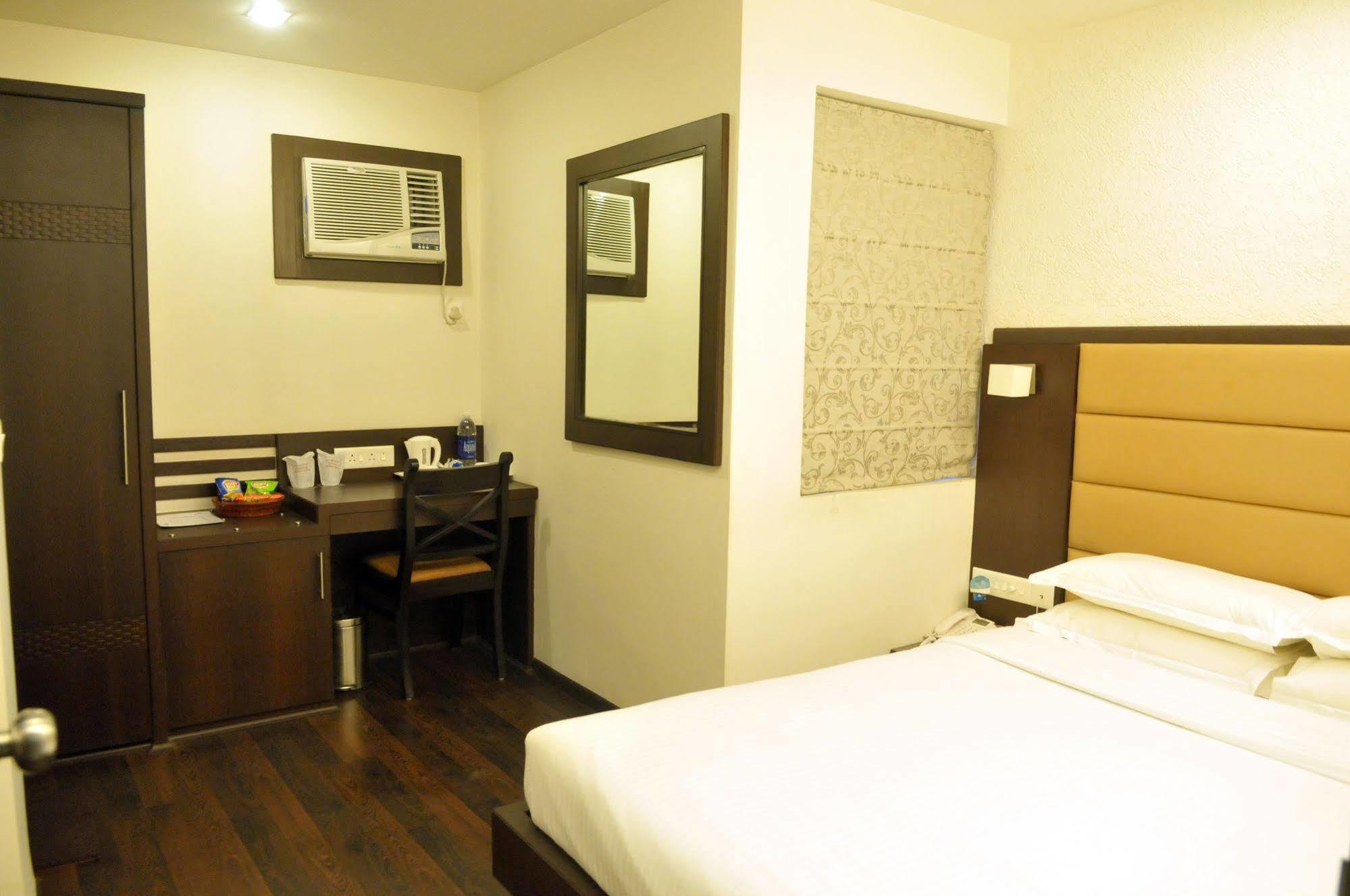 Treebo Trend Hotel Relax Inn Kolkata Exterior photo
