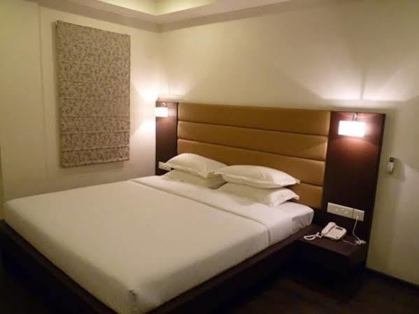 Treebo Trend Hotel Relax Inn Kolkata Exterior photo